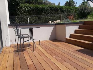 Terrasse et marches en bois exotique Ipé