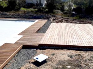 Terrasse et contour piscine en bois exotique Ipé