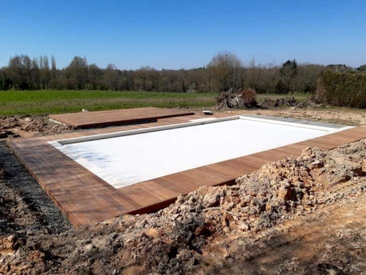 Terrasse et contour piscine en bois exotique Ipé